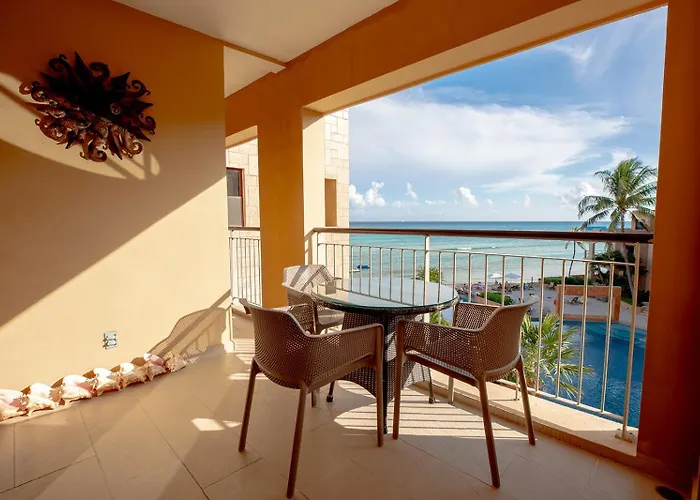 Oceanfront El Faro Surf 302