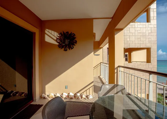 Oceanfront El Faro Surf 302 *