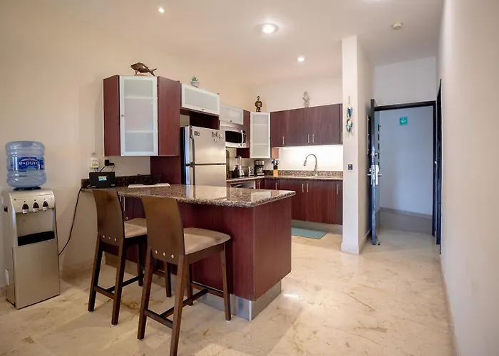 Oceanfront El Faro Surf 302 Apartment *