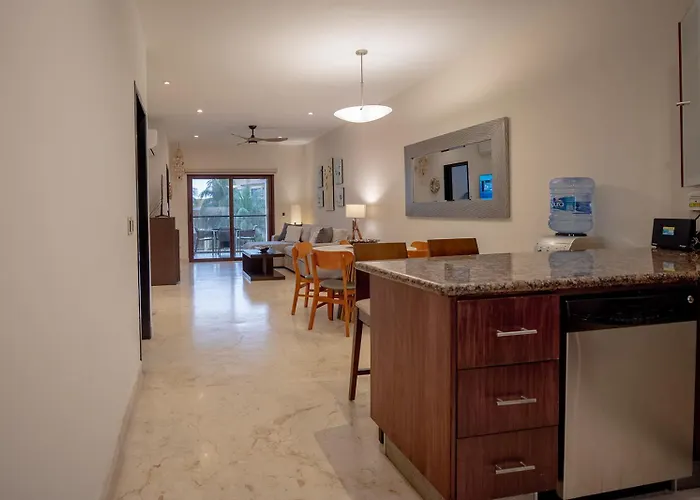 Oceanfront El Faro Surf 302 Apartment