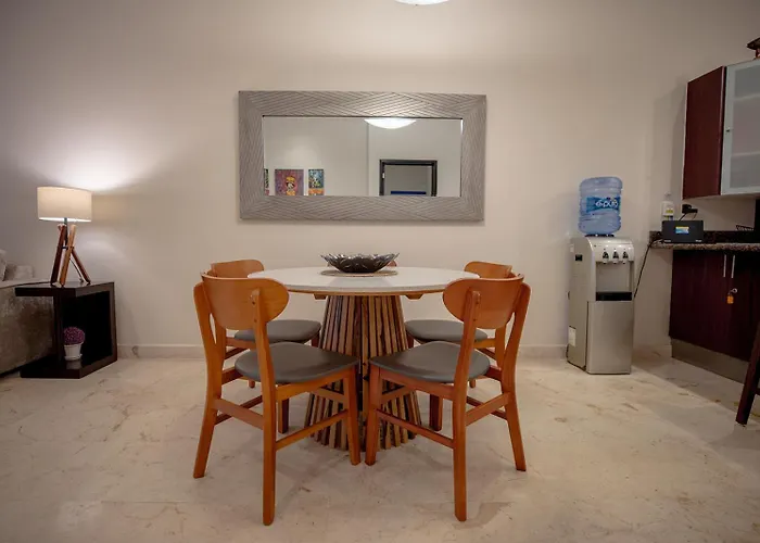 Oceanfront El Faro Surf 302