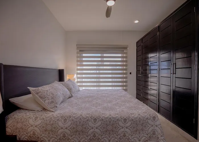 Oceanfront El Faro Surf 302 *