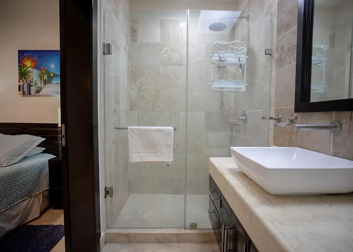 Oceanfront El Faro Surf 302 *
