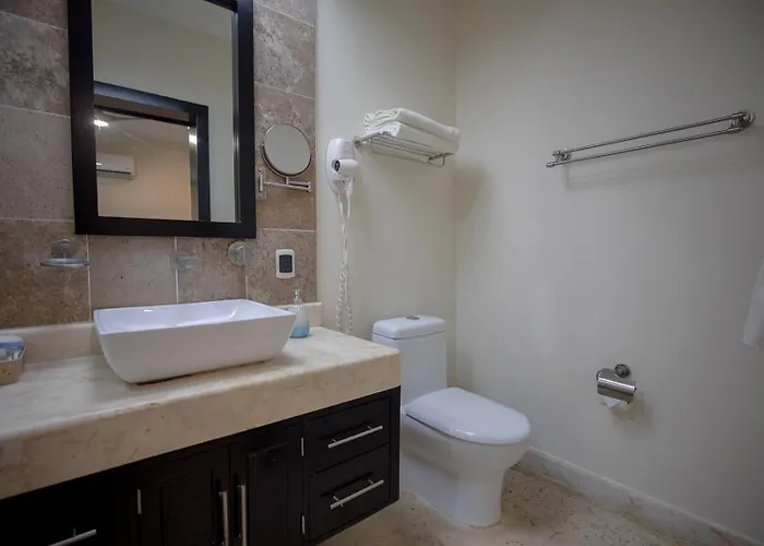 Oceanfront El Faro Surf 302 Playa del Carmen