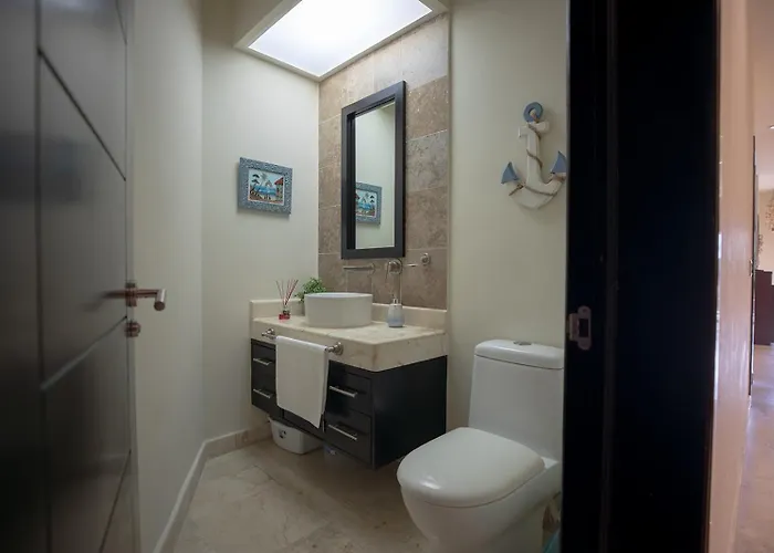 Oceanfront El Faro Surf 302 Apartment
