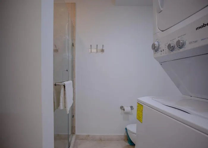 Oceanfront El Faro Surf 302 Apartment *
